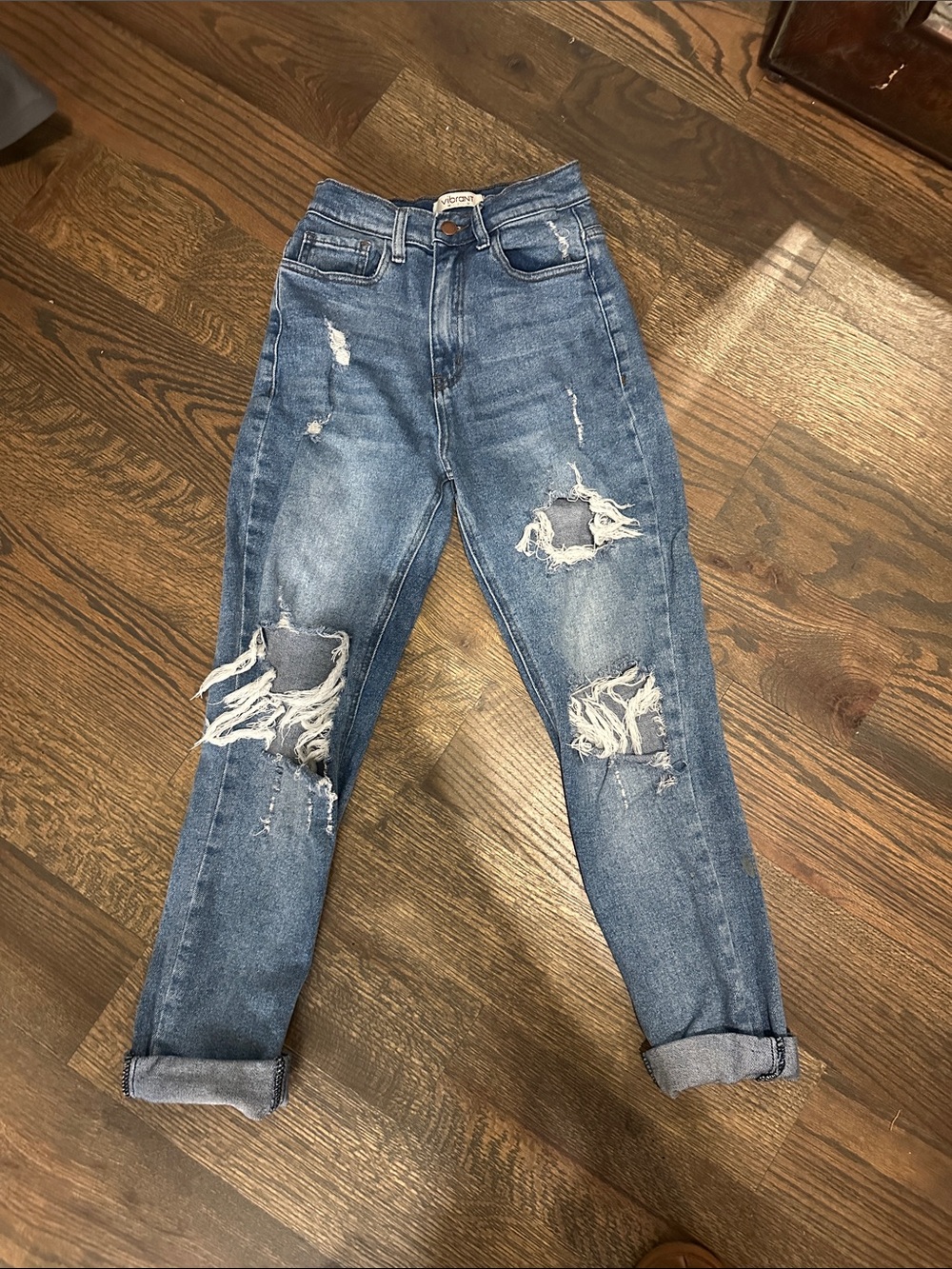 Distressed Boyfriend Jeans in Medium Blue Wash